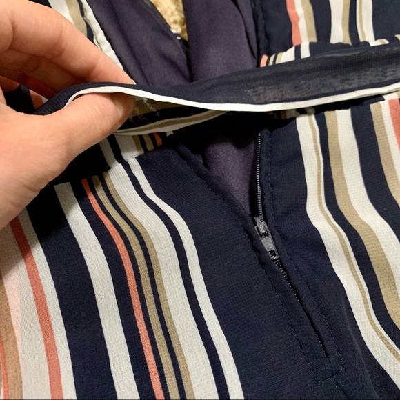 🍑 Striped Wide Leg Jumpsuit - Picture 3 of 6